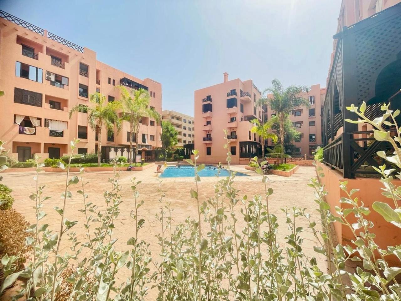 Oasis De Detente Avec Terrasse Et Vue Sur Piscine Marrákes Kültér fotó